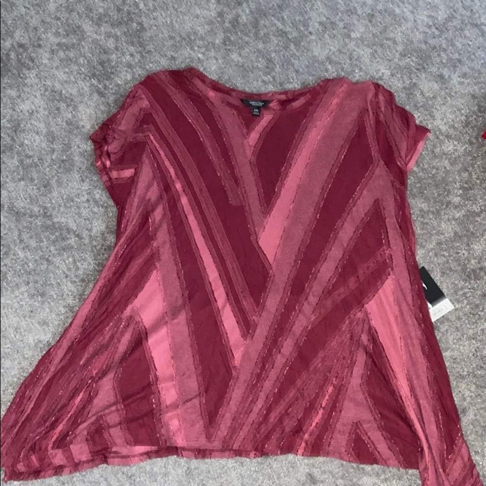 pink tank top